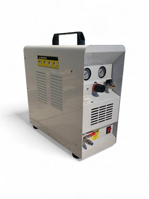 TT-AIR Oliefri stempelkompressor i kabinet 1,4 Kw